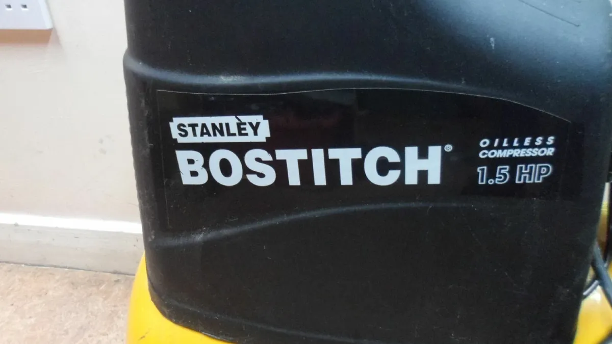 Stanley Oilless Compressor 1.5HP - Image 3