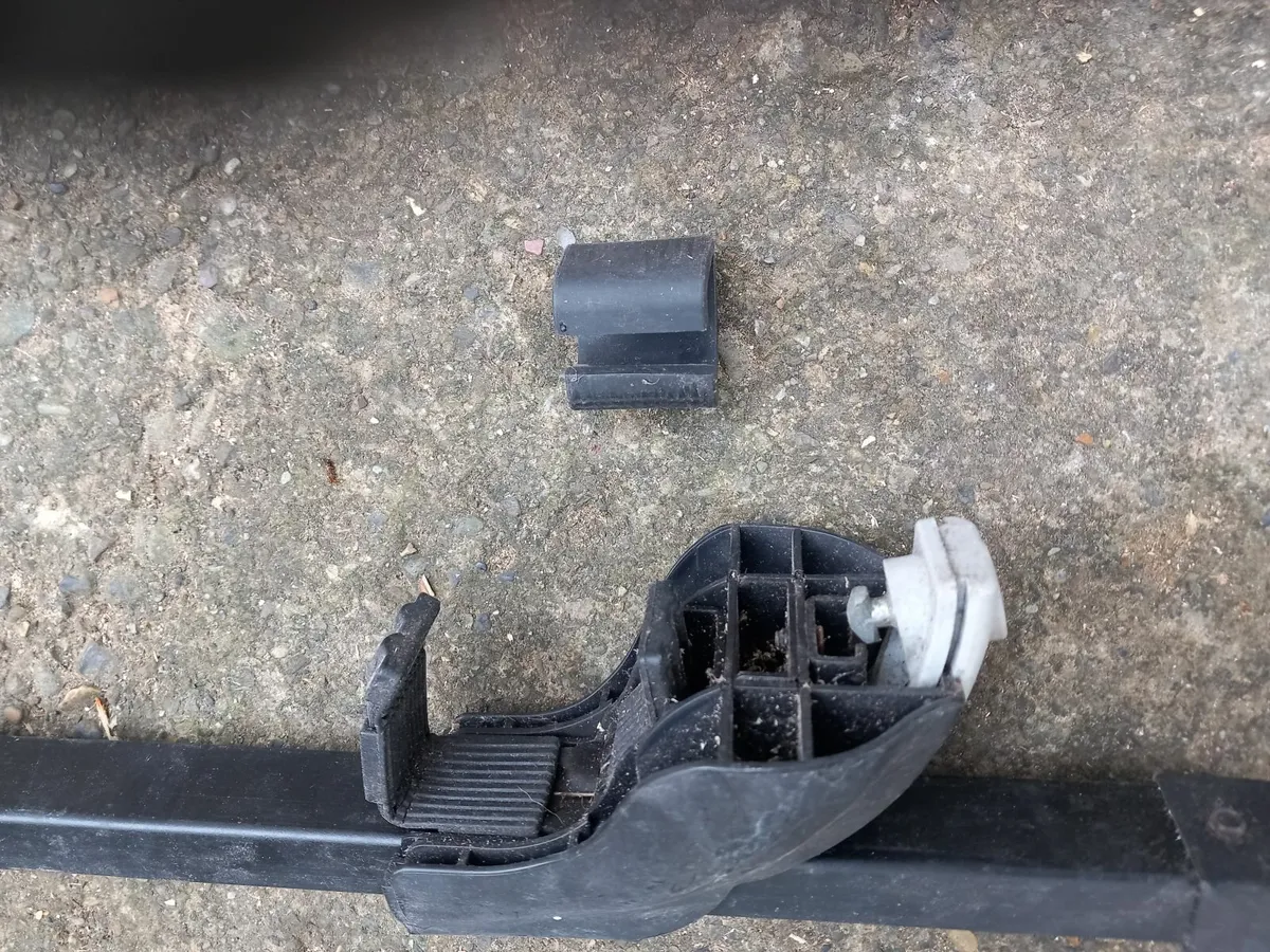 Car roof bars - Image 2