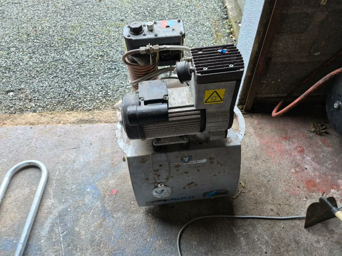 Dental air compressor - Image 3