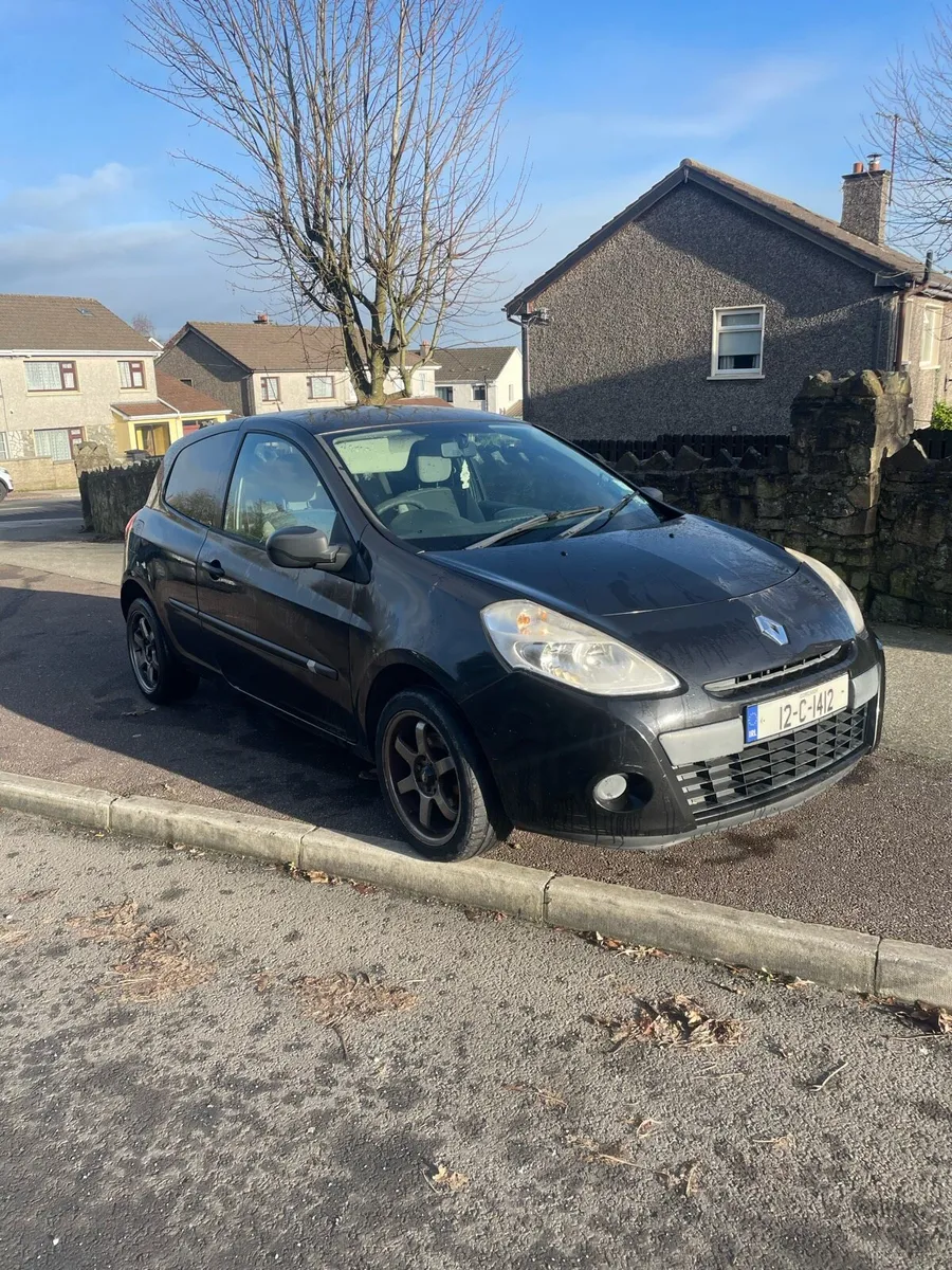 2012 Renault Clio - Image 2