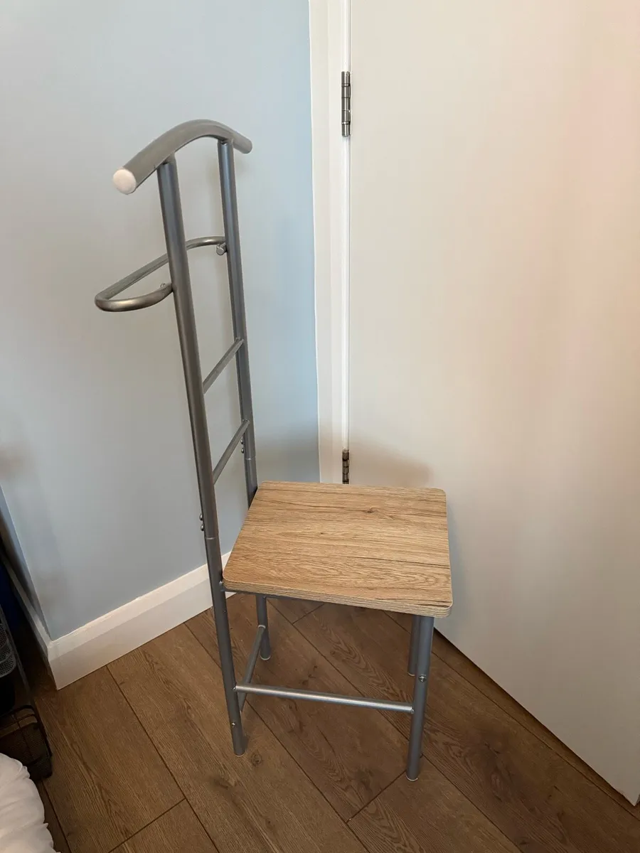 Coat hanger chair - Image 1