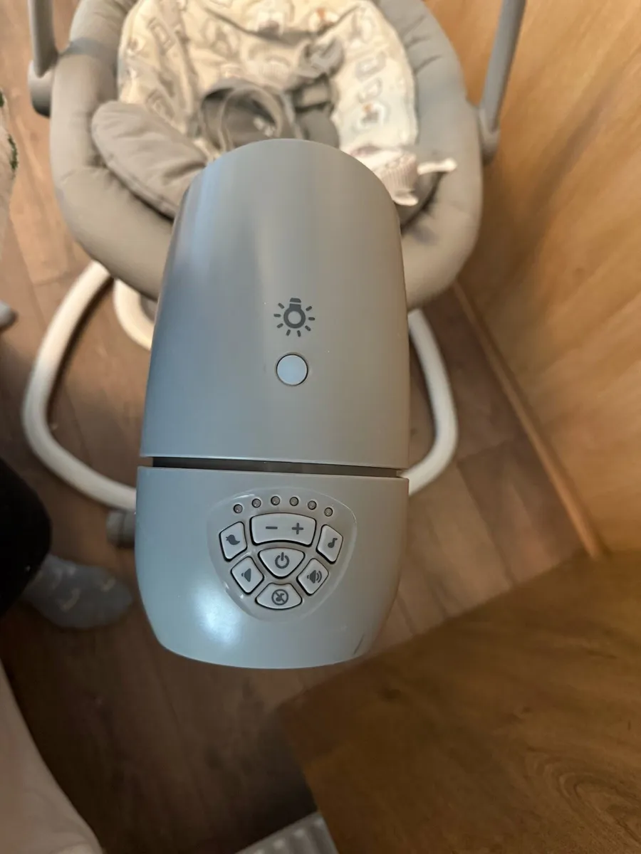 Joie swing chair - Image 2