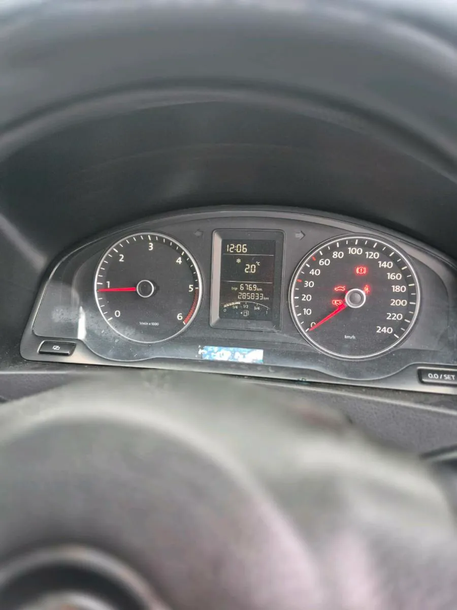 Volkswagen shuttle 9 seater nct 09/26 1.9tdi - Image 4