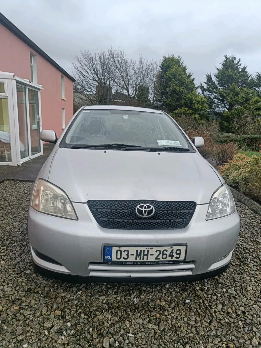 Toyota Corolla Hatchback 2003 - Image 2