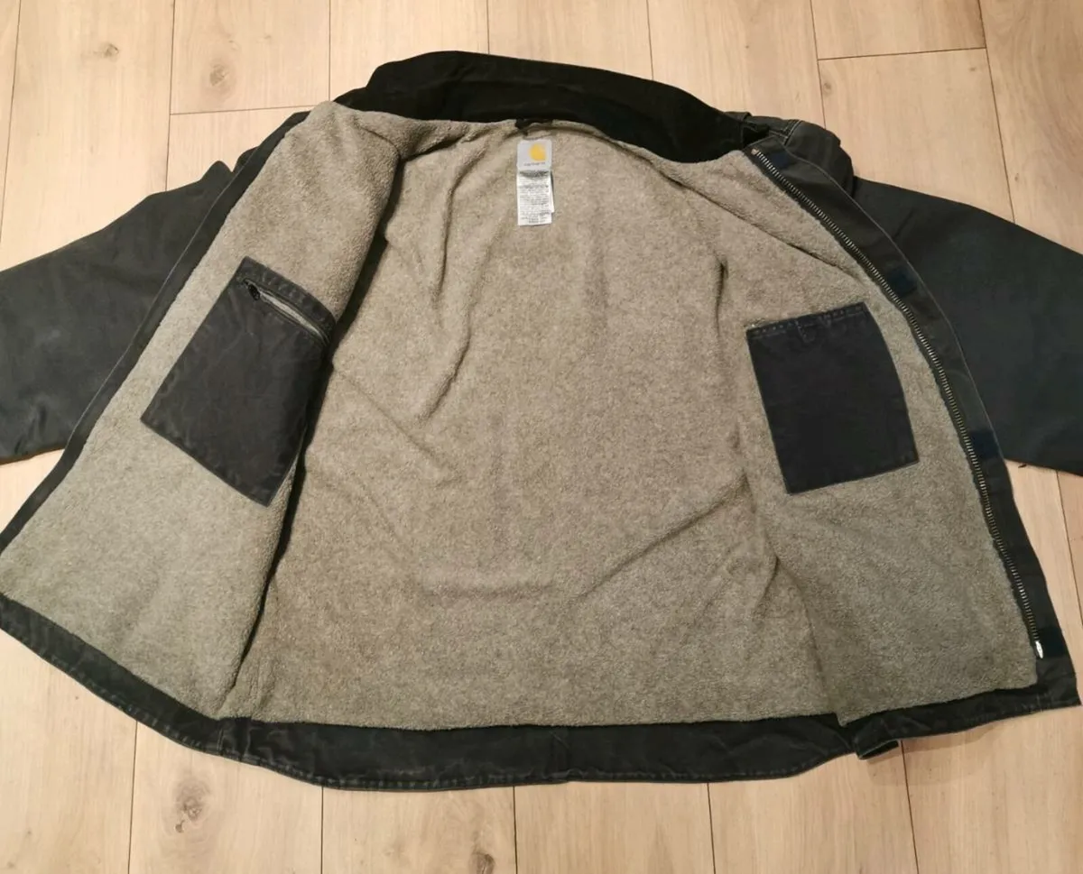 Carhartt jacket - Image 3