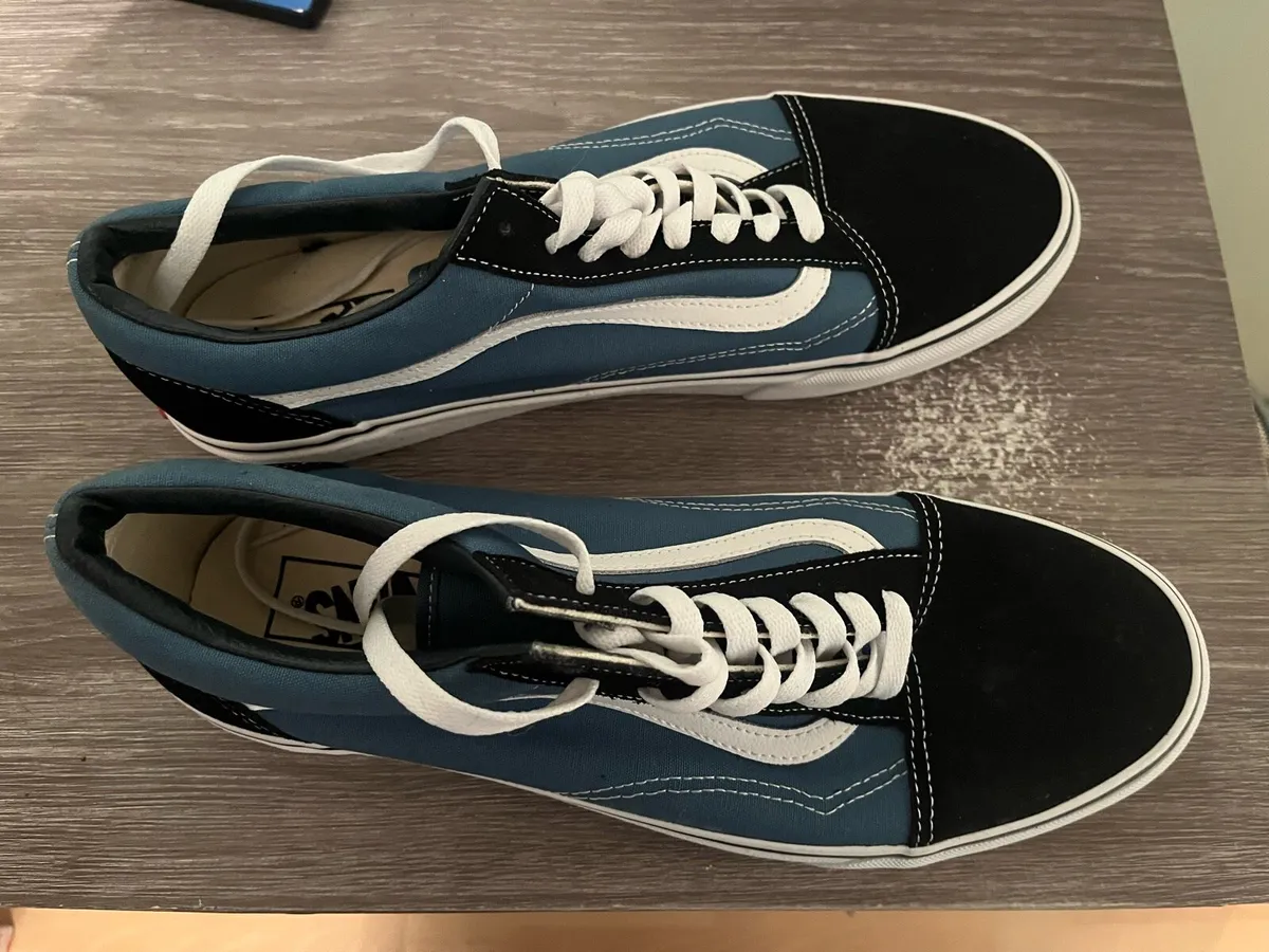 Vans Old Skool Shoes - Image 4
