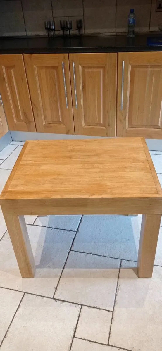 700mm X 550mm heavy pine coffee table - Image 3