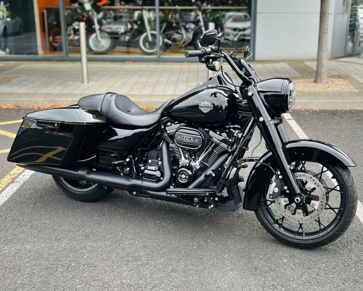 HARLEY-DAVIDSON ROAD KING SPECIAL - Image 2