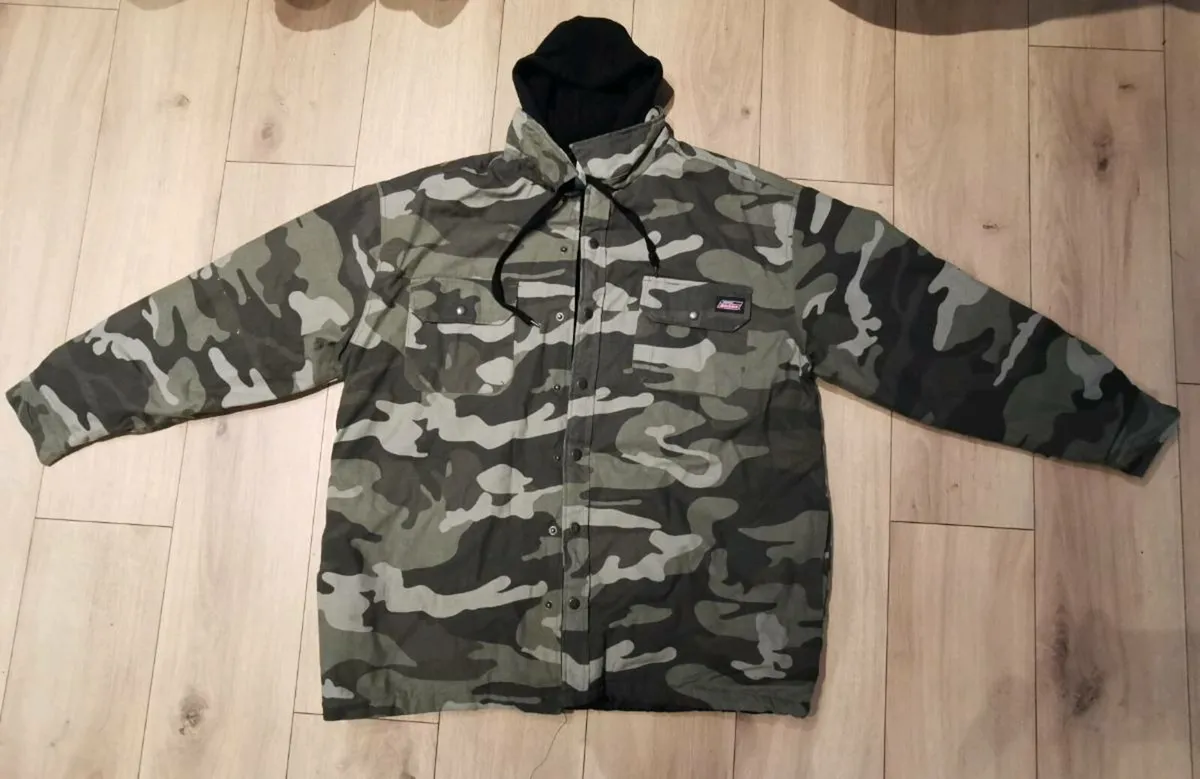 Dickies camo jacket - Image 1