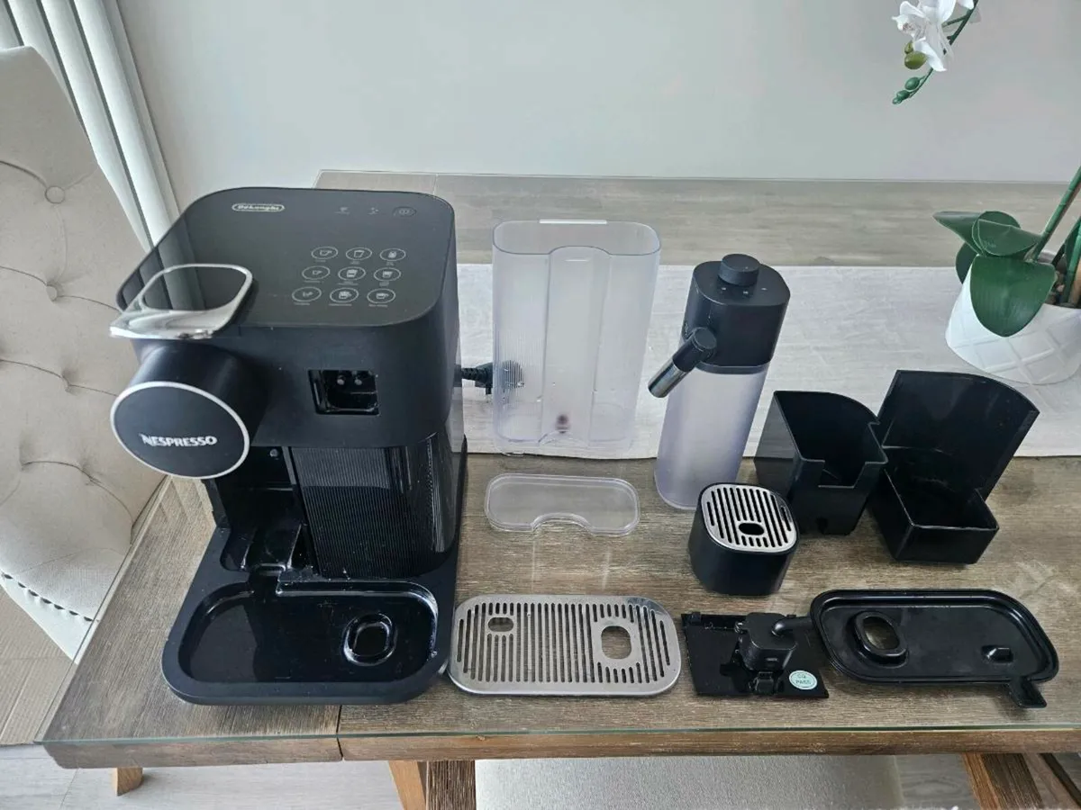 Nespresso Gran Lattissima - €400 New - Image 2