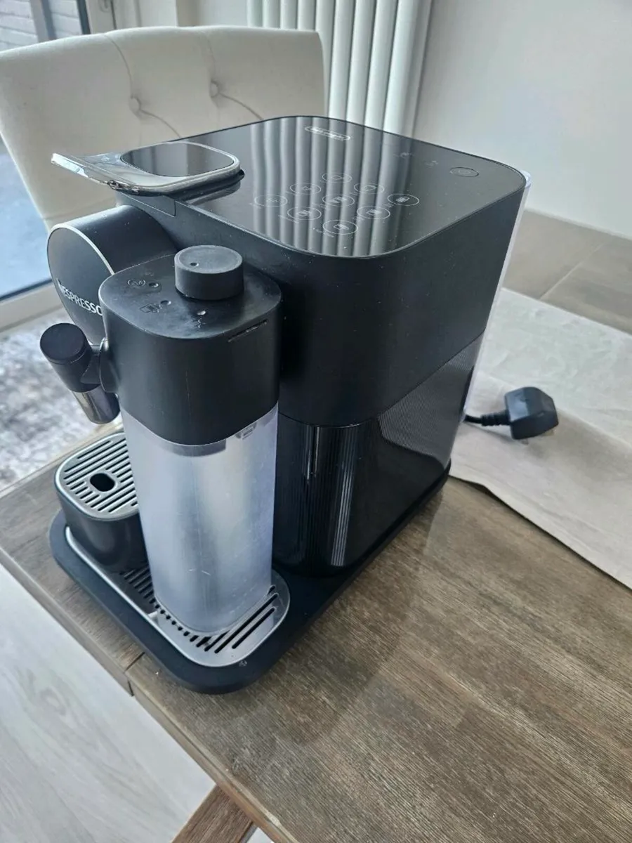 Nespresso Gran Lattissima - €400 New - Image 4