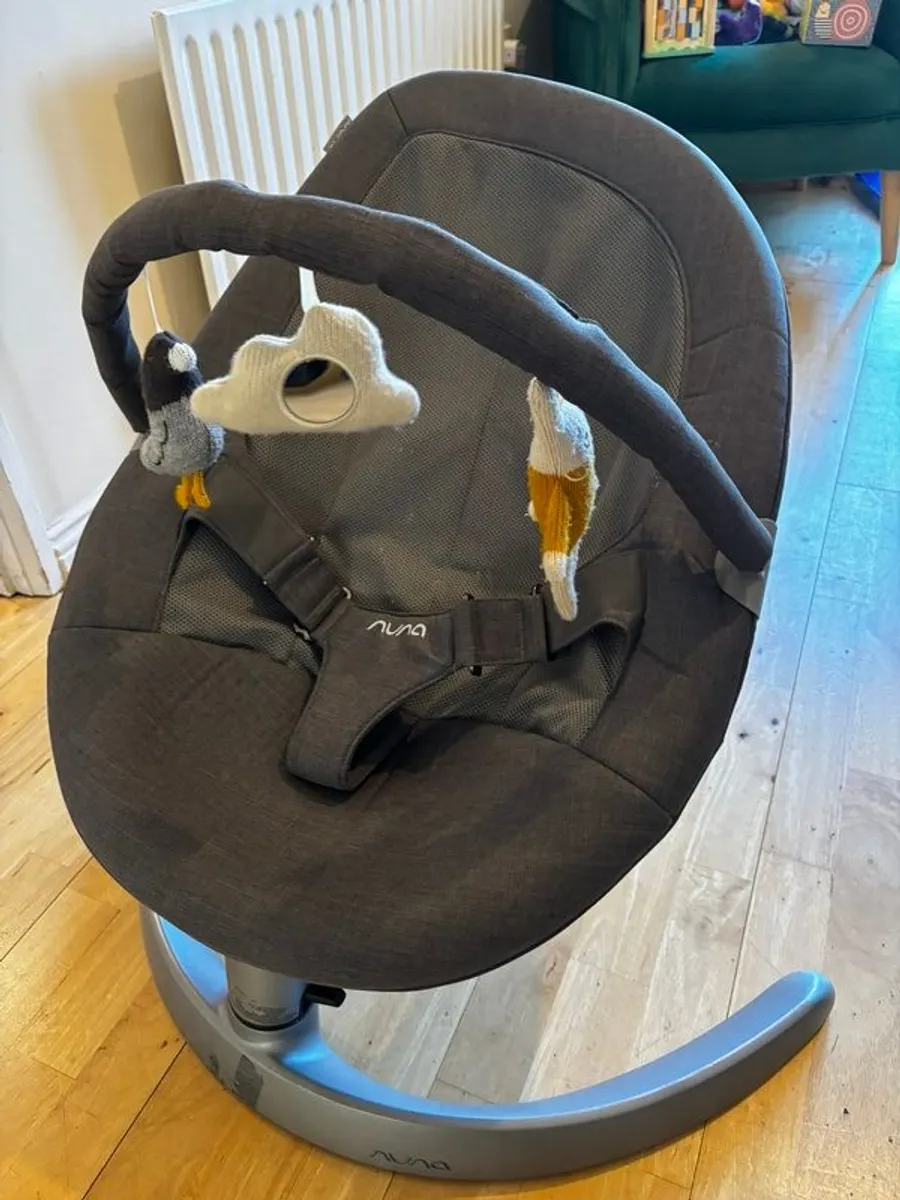 Nuna LEAF Grow in Granite - Immaculate Condition! - Image 2