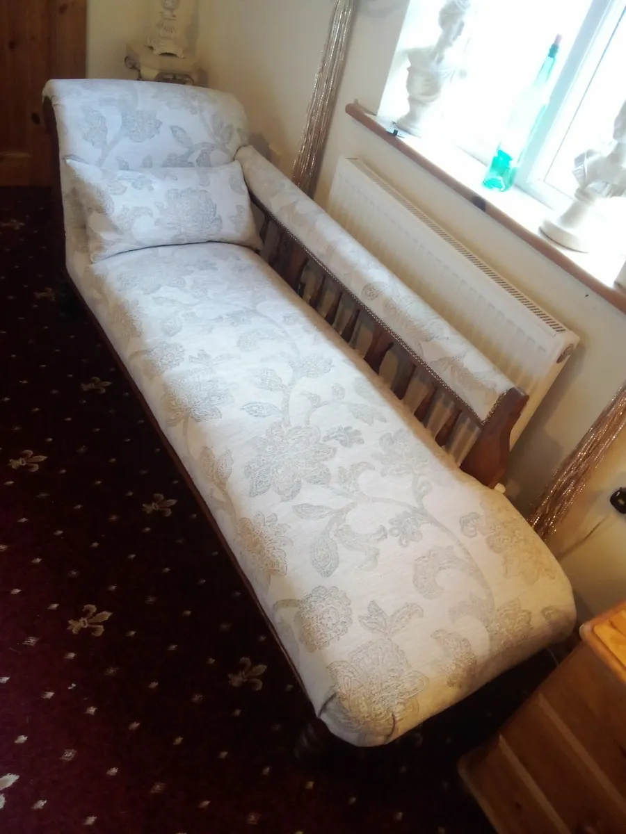 Victorian chaise longue. Oak frame. - Image 2