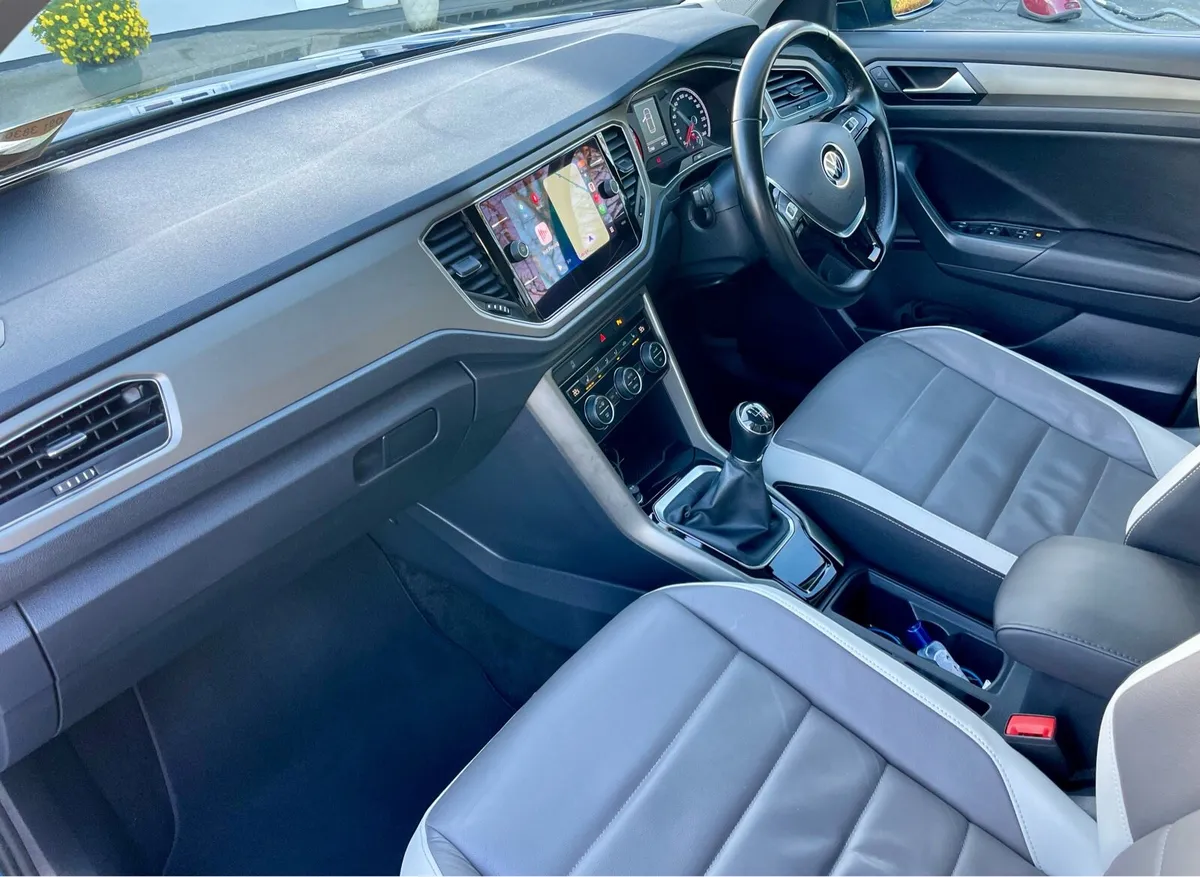 VW T Roc SUV -211 Design Model - Image 2