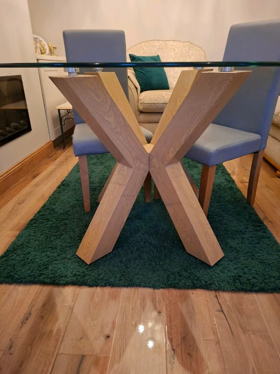 Glass table and 4 chairs - Image 4