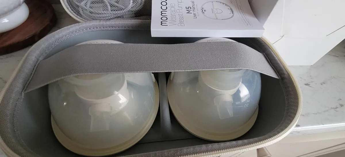 Momcozy M5 breast pump + milk storage bags - Image 3