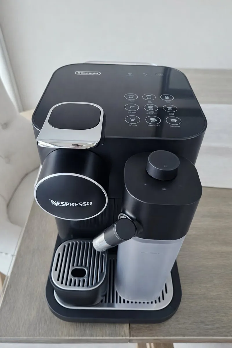 Nespresso Gran Lattissima - €400 New - Image 1