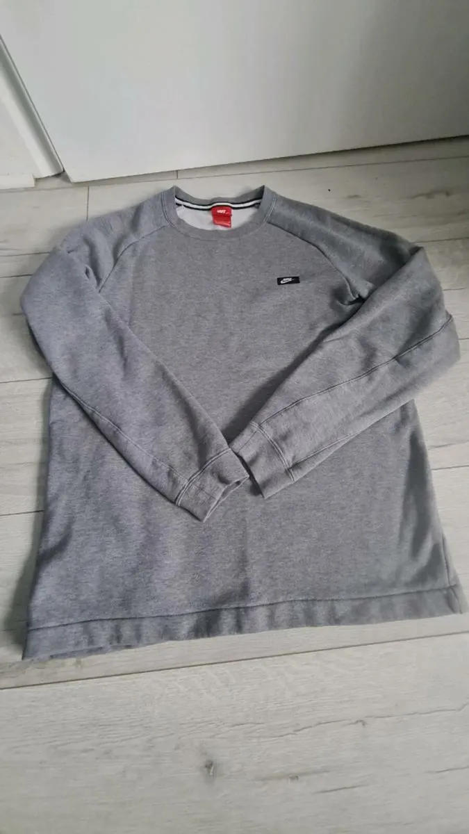 Nike jumper - Image 3