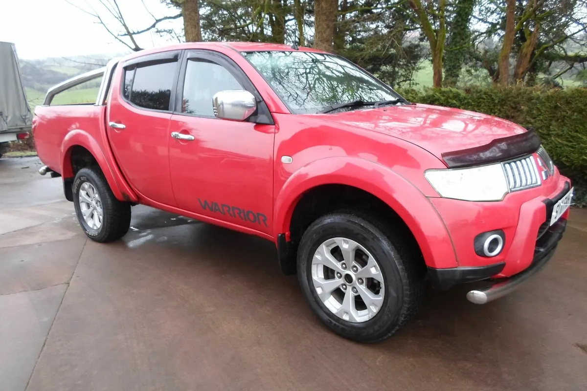 MITSUBUSHI L 200 - Image 1