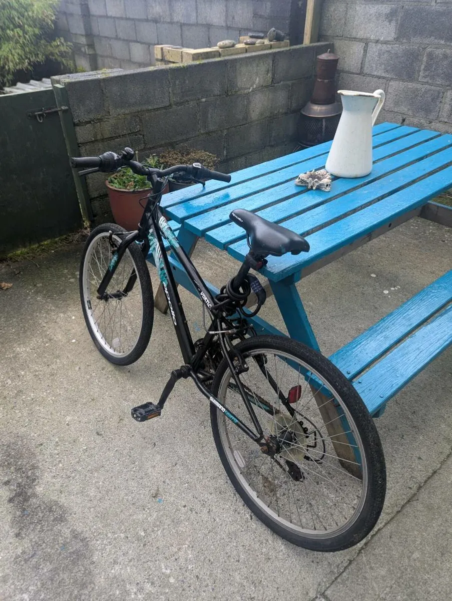 7 -10 yr olds bicycle and stunt scooter - Image 4