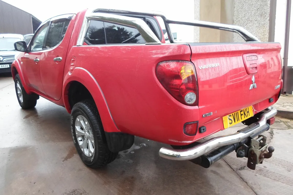 MITSUBUSHI L 200 - Image 3