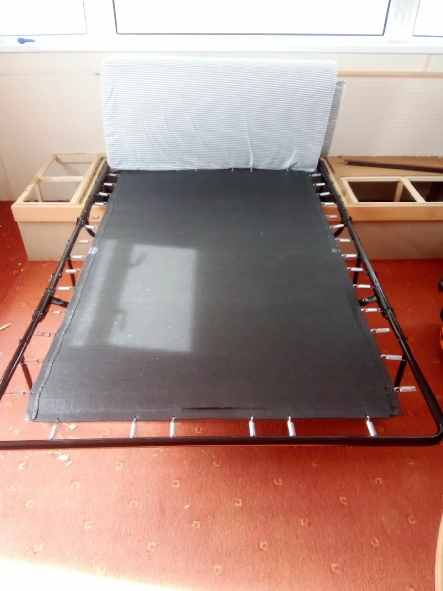 Pull out double bed - Image 3