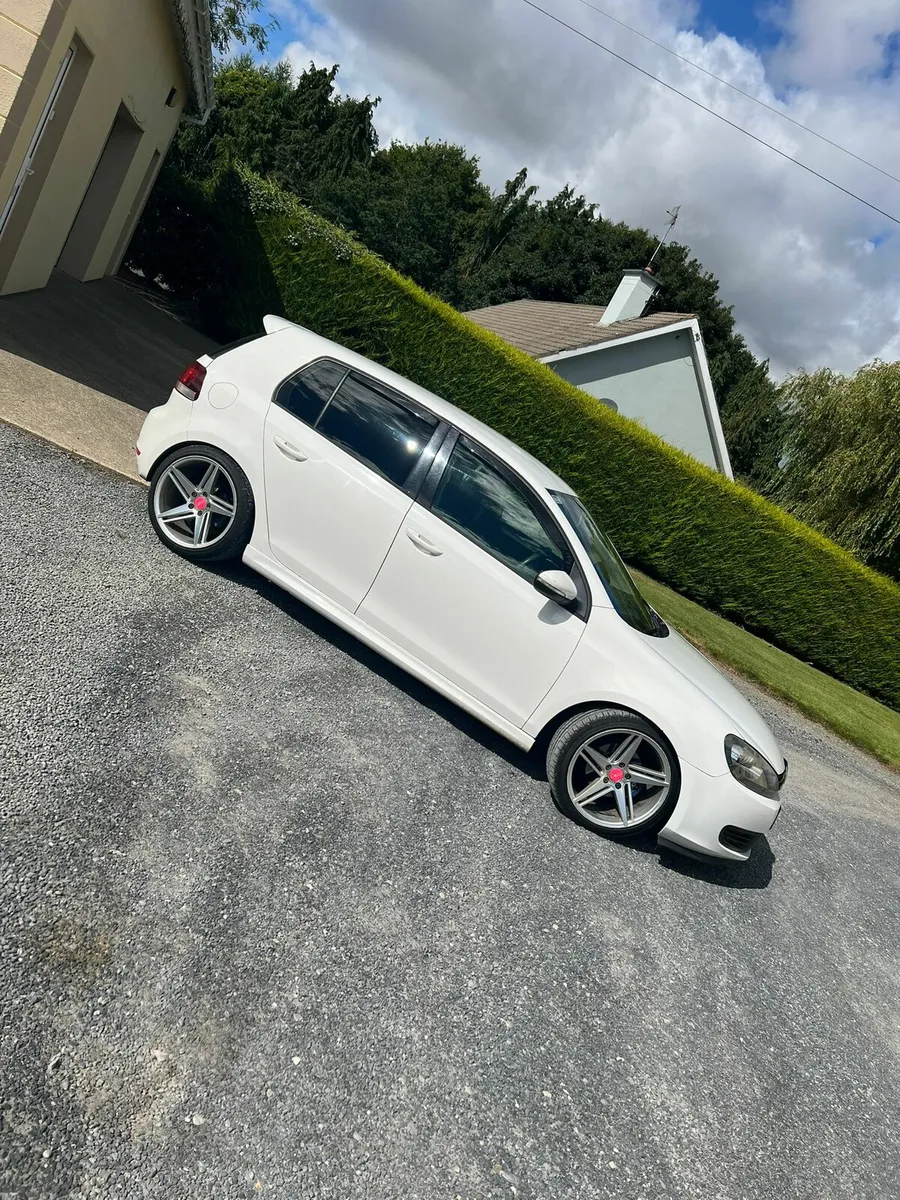 Volkswagen  golf - Image 1