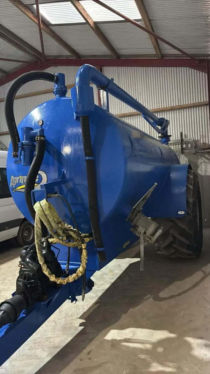 2000g Tanker - Image 3