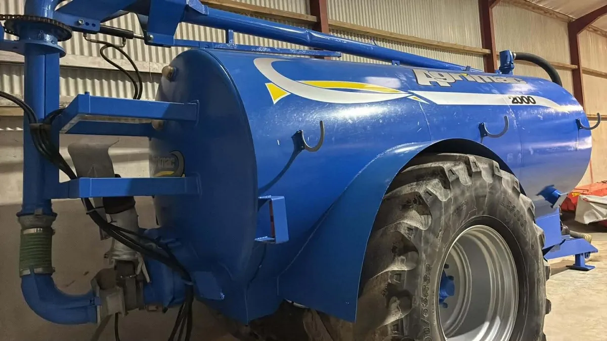 2000g Tanker - Image 4