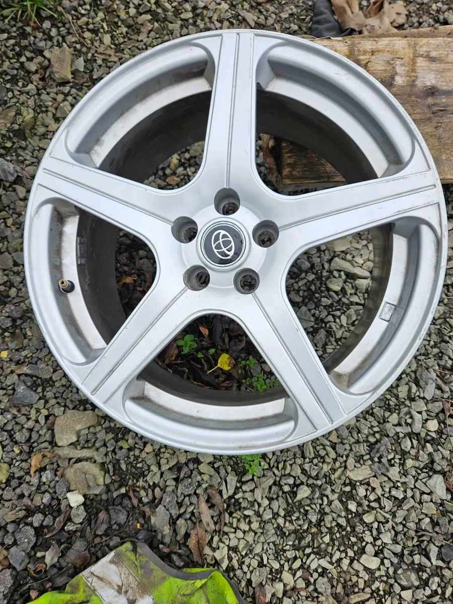 Alloy wheels - Image 4