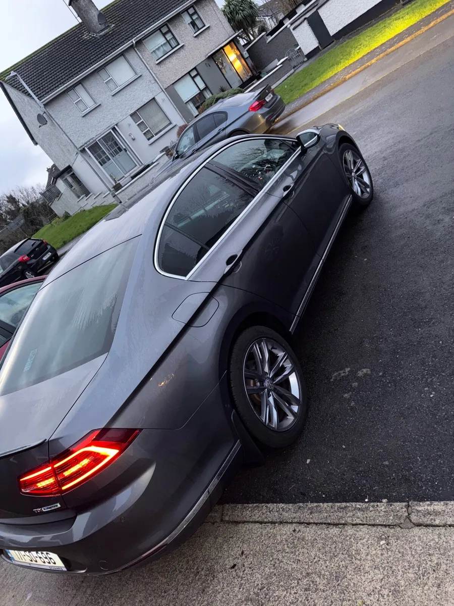 2017 VW PASSAT HIGHLINE - Image 4