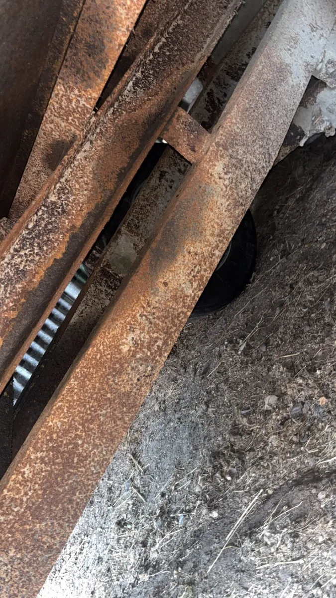 Tractor trailer - Image 3