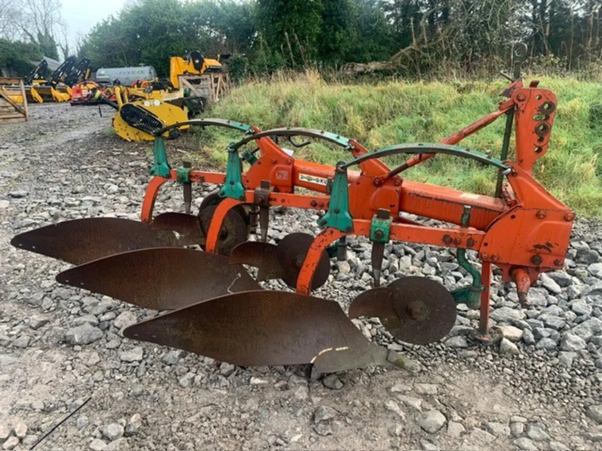 KVERNELAND 3 X 14" NO8 MODEL A, C/W WHEEL - Image 1