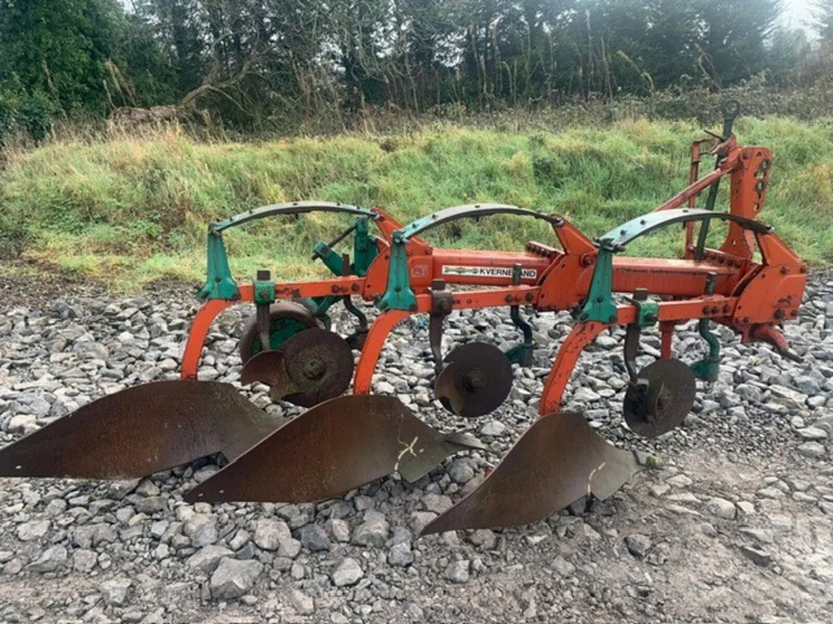 KVERNELAND 3 X 14" NO8 MODEL A, C/W WHEEL - Image 2