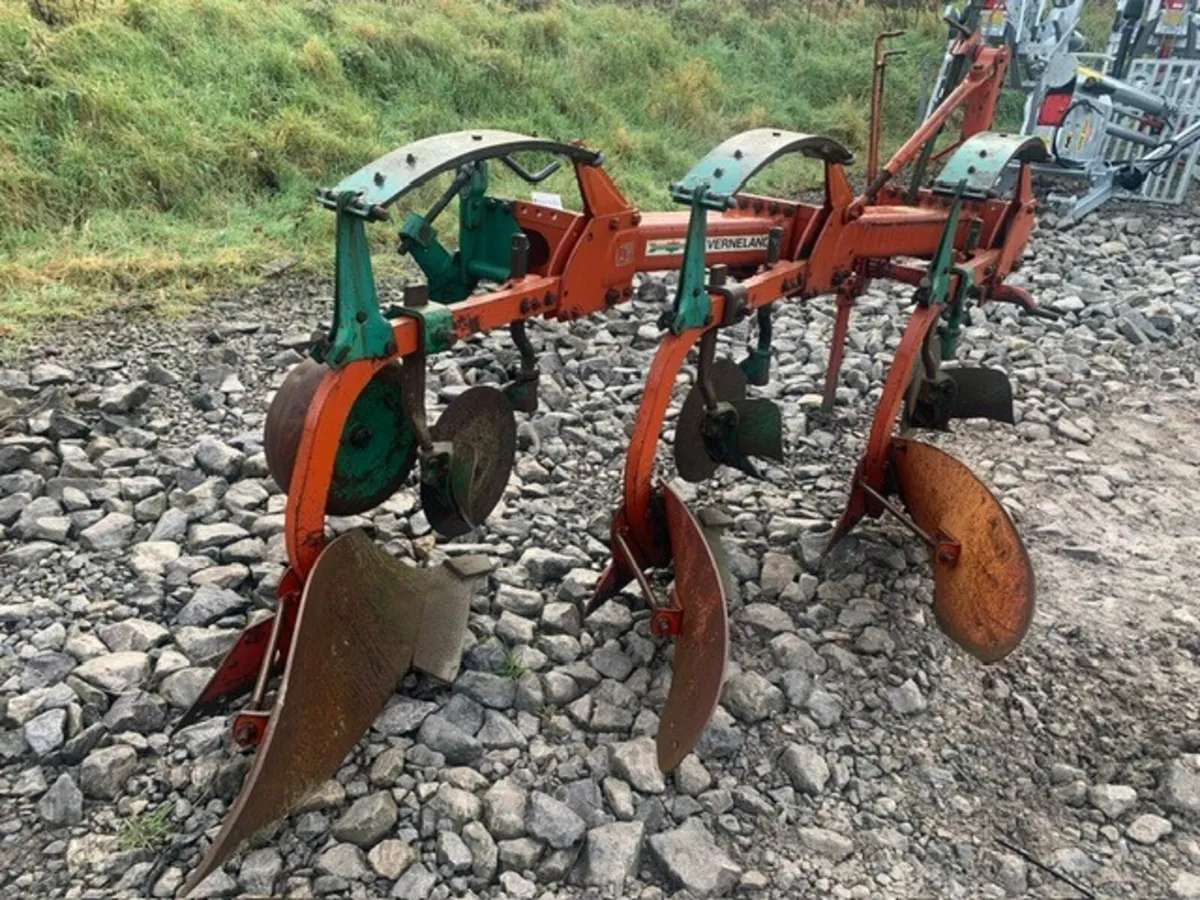 KVERNELAND 3 X 14" NO8 MODEL A, C/W WHEEL - Image 3