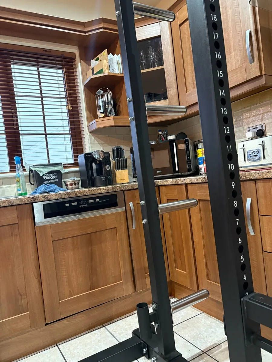 FULL COMMERCIAL 450KG RATED GYM RACK, CHEAP!! - Image 4