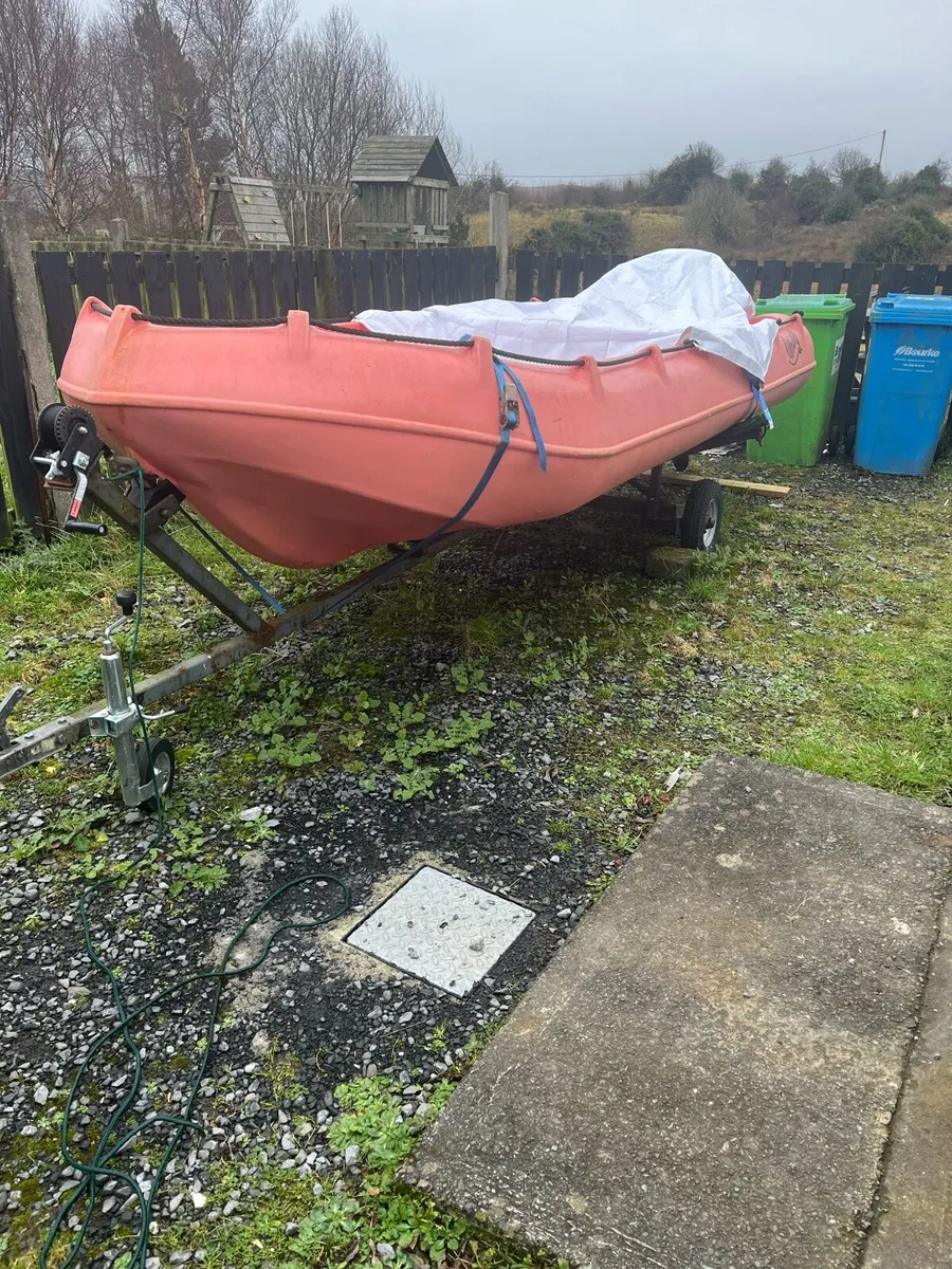 Whaly 435 Boat - Image 3