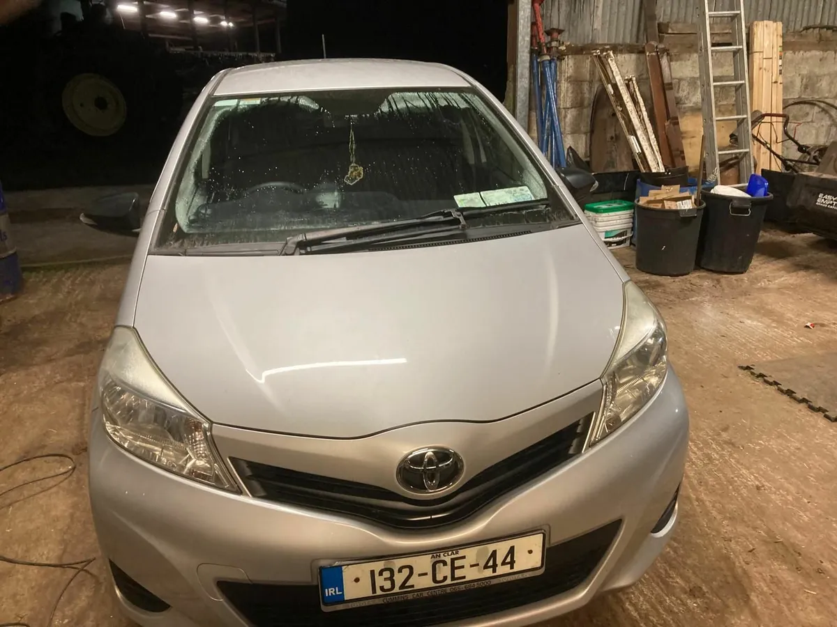 Toyota Yaris 2013 - Image 1