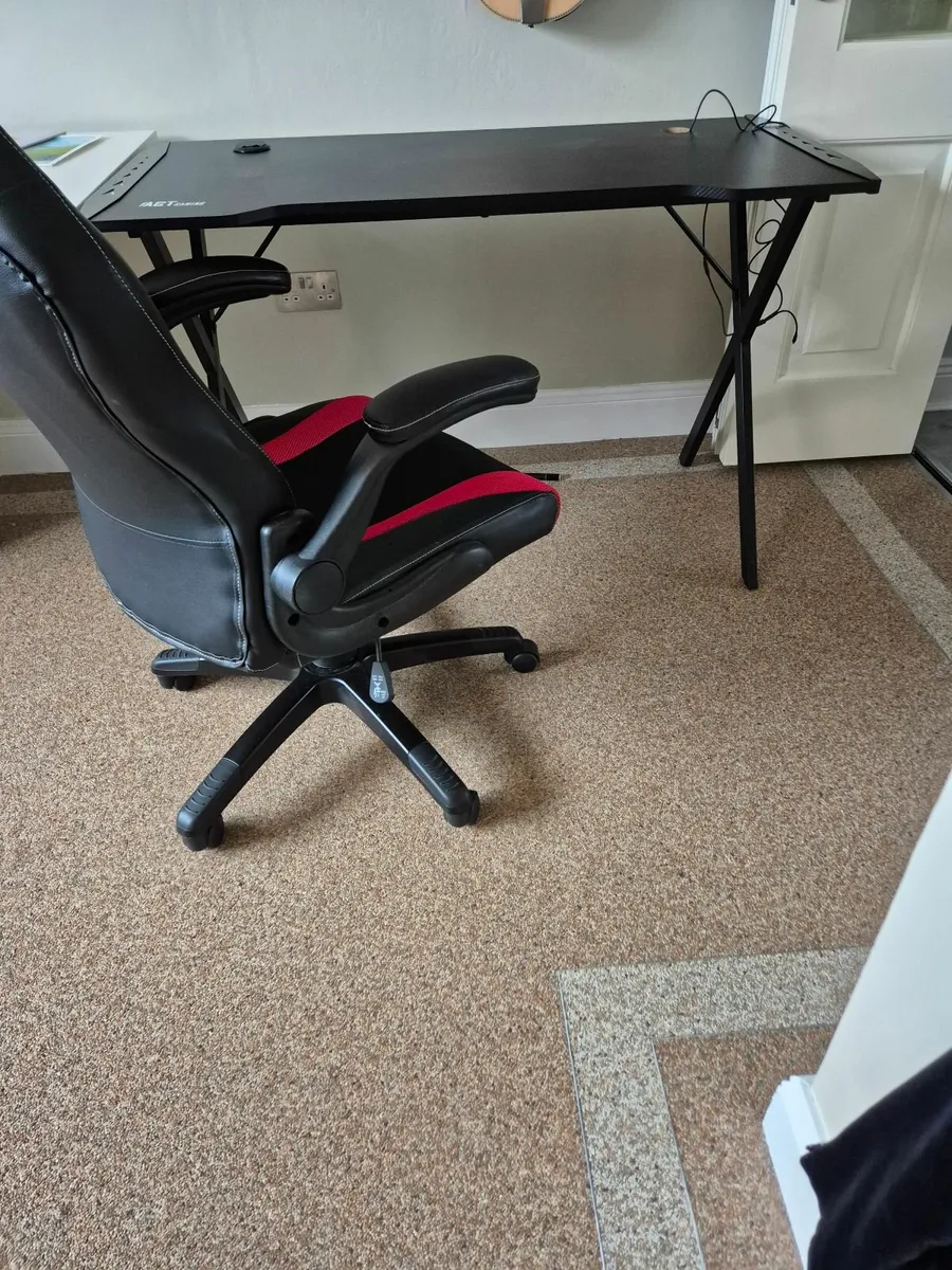 Gaming table - Image 3