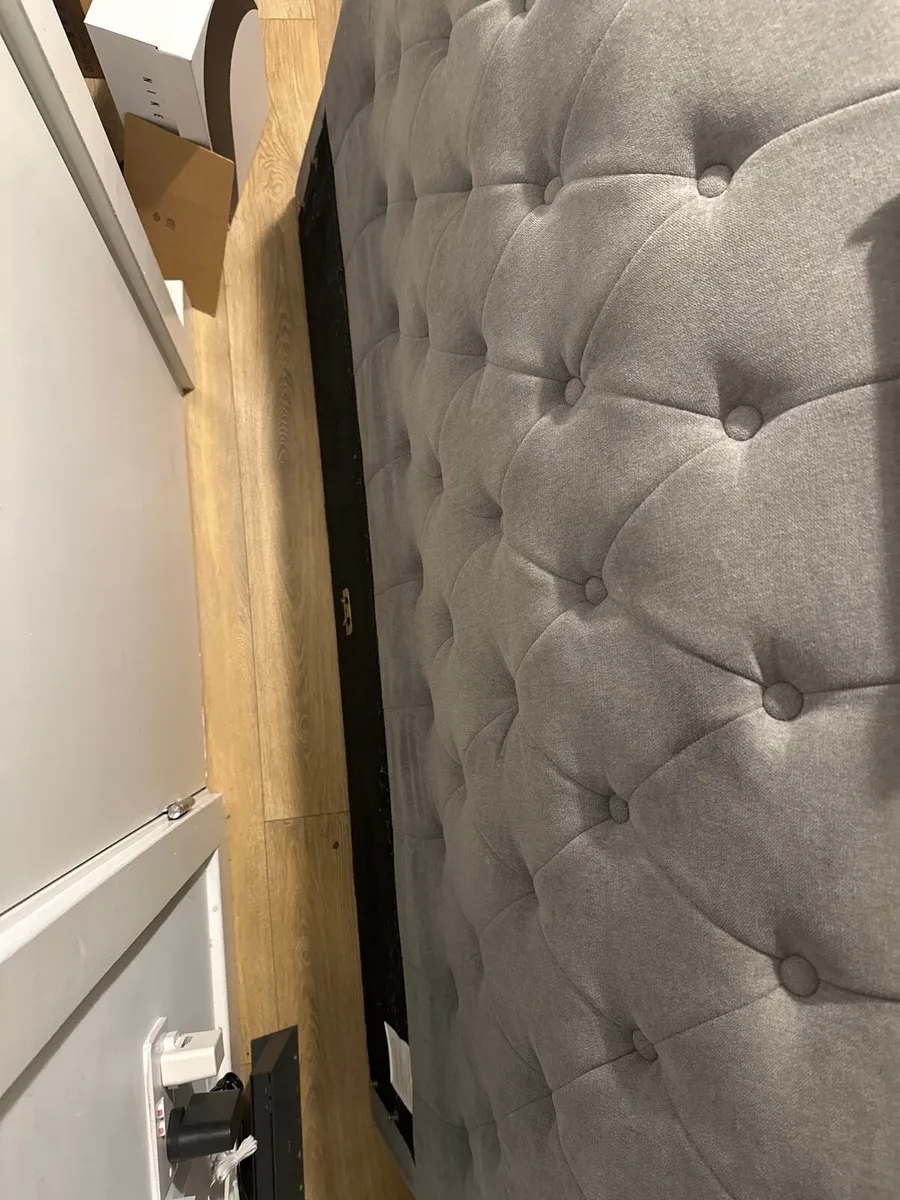 Head board - Image 1