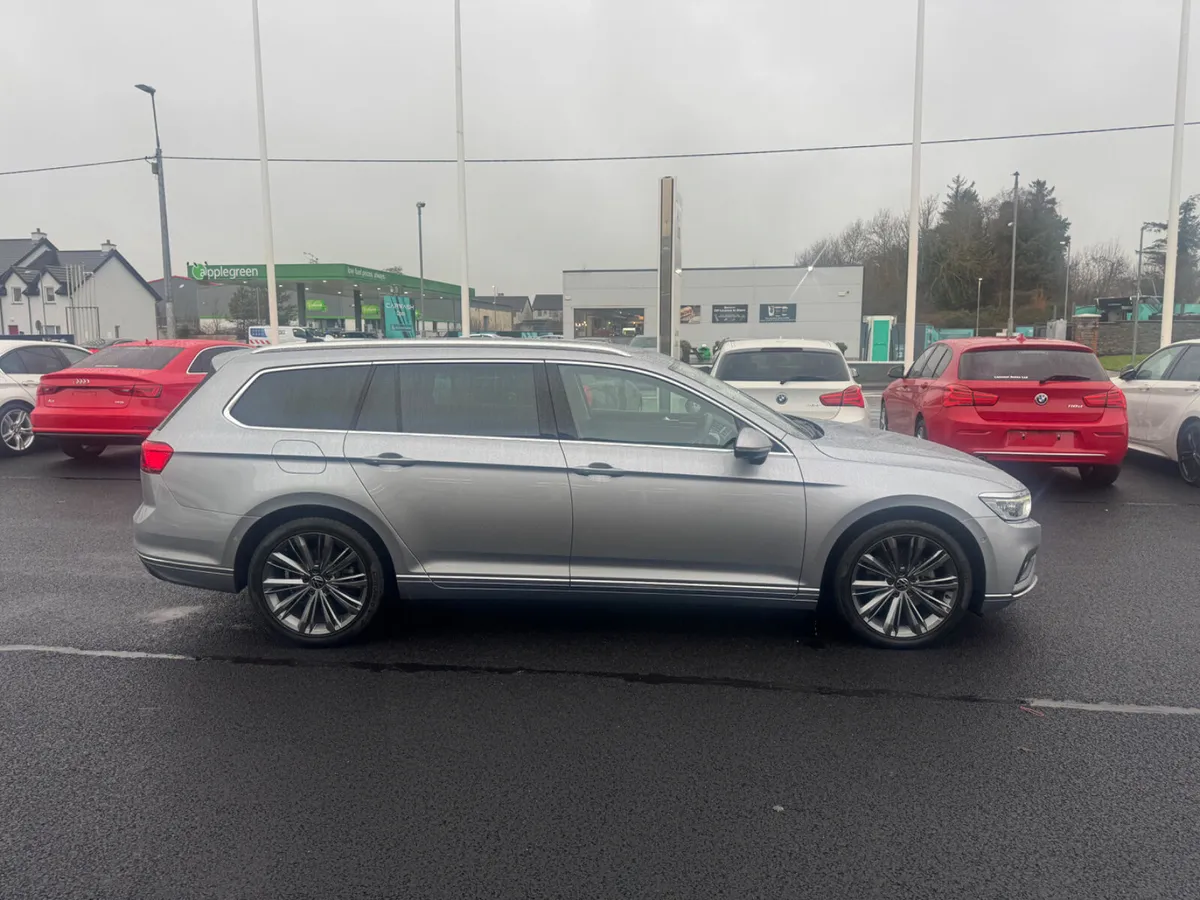222 VW PASSAT ESTATE 2.0TDI 190BHP AUTOMATIC - Image 2