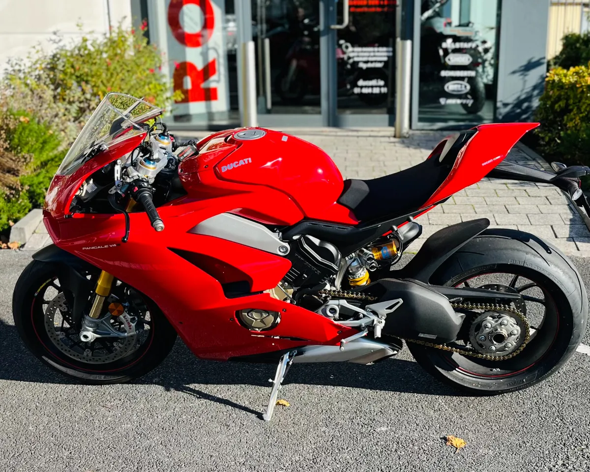DUCATI PANIGALE V4 S - Image 4