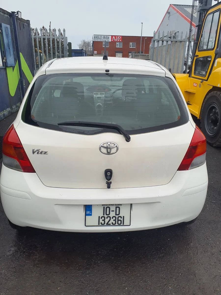 Toyota Vitz 2010 - Image 4