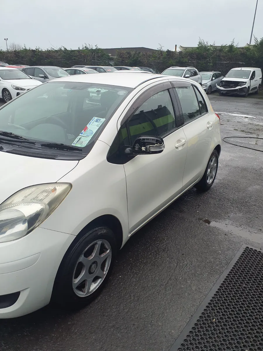 Toyota Vitz 2010 - Image 3