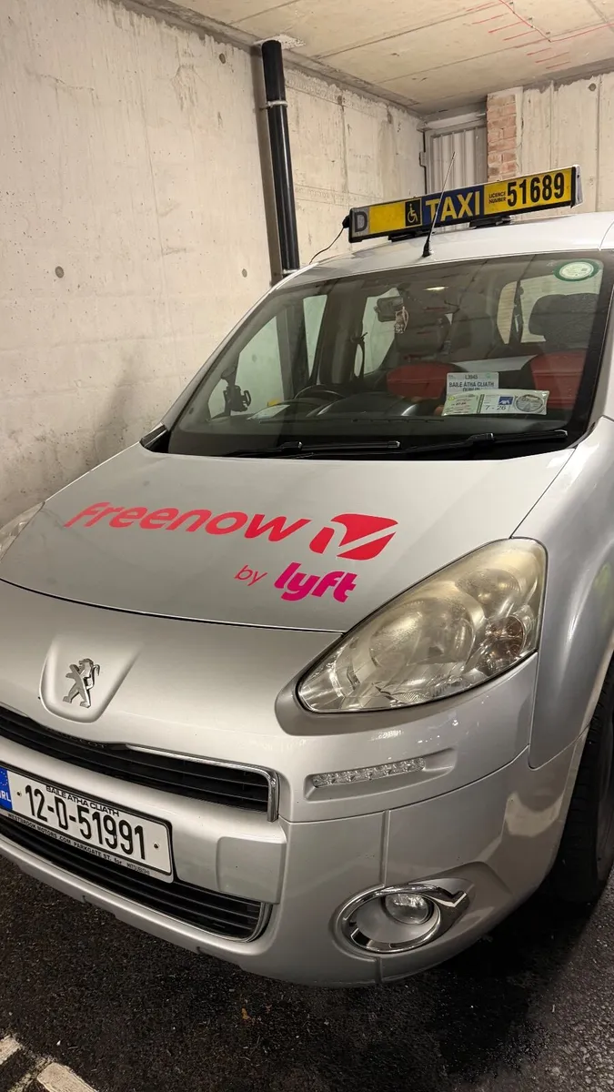 Peugeot Partner Tepee 2012 - Image 2