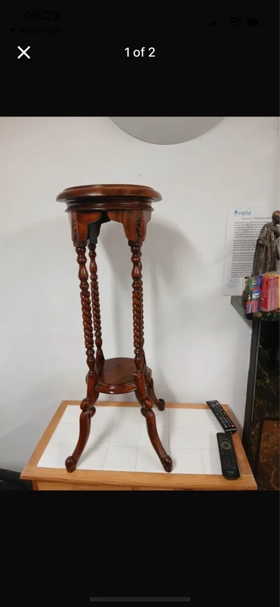 Mahogany side stand