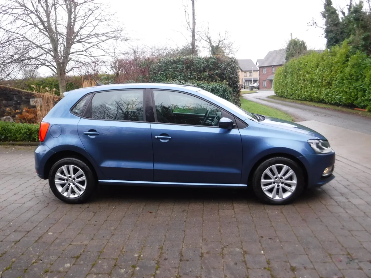 VW POLO 1.2 AUTO COMFORTLINE LOW MILES - Image 2