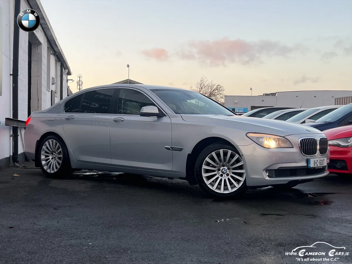 BMW 740d LWB INDIVIDUAL SPEC REAR INTERTAIMENT - Image 4