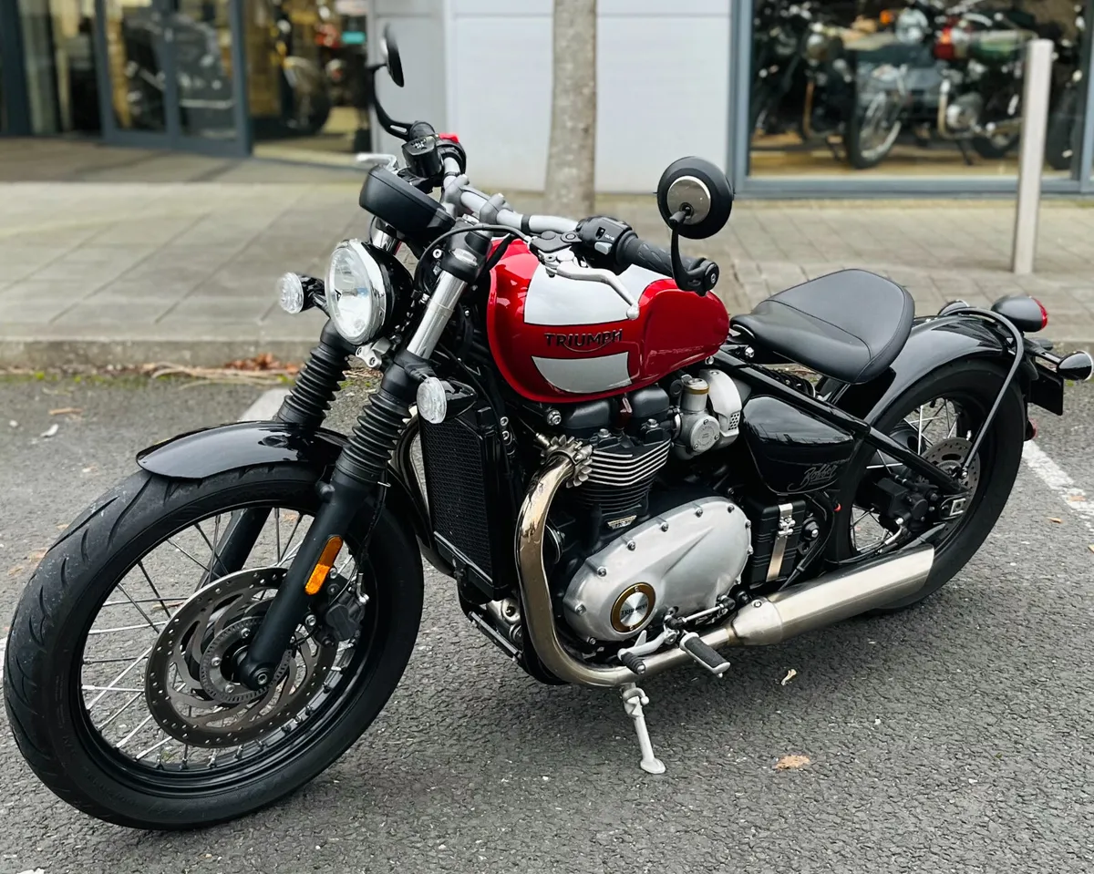 TRIUMPH BONNEVILLE BOBBER - Image 3