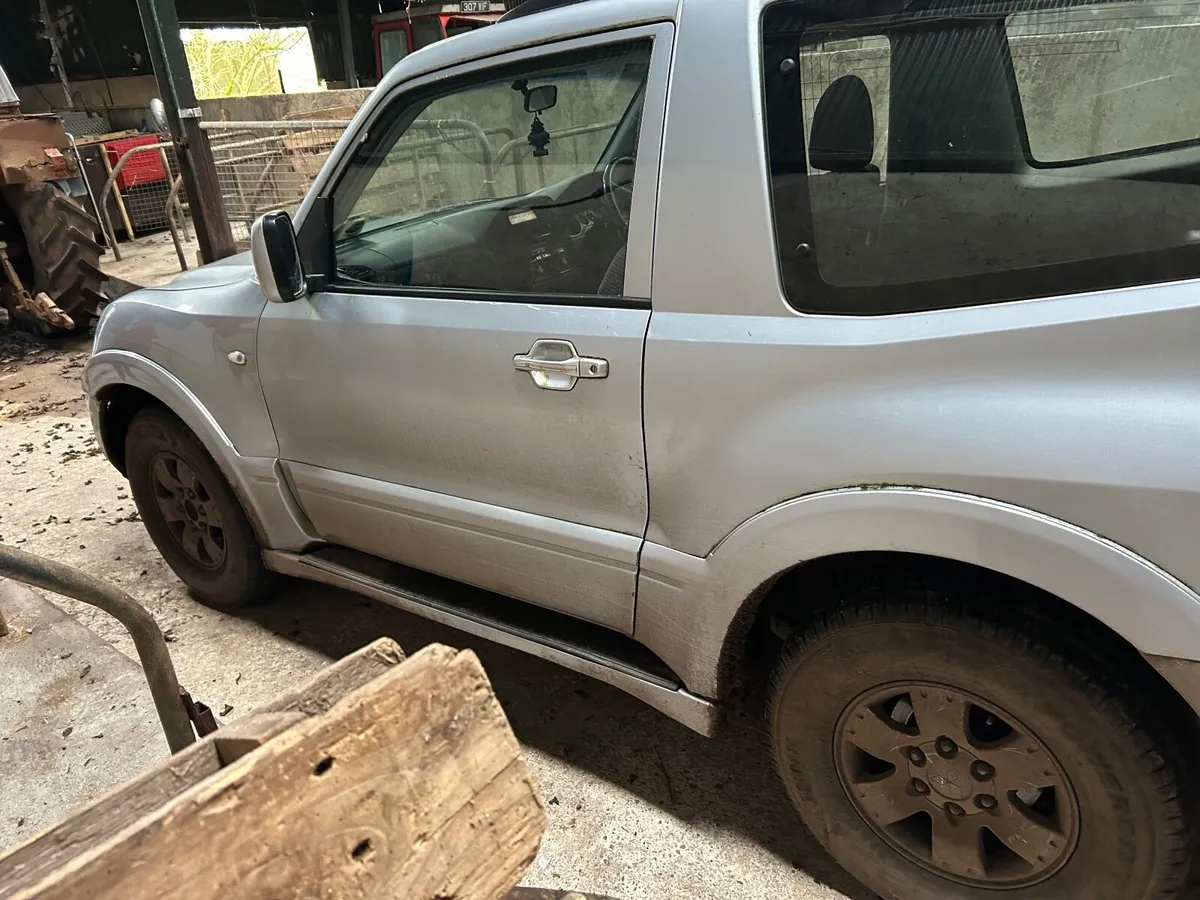 Mitsubishi Pajero 2006 - Image 3